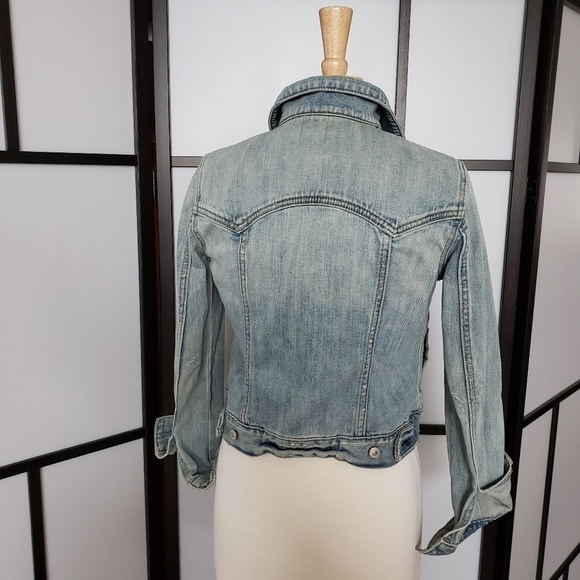 Gap medium wash distressed jean jacket - Picture 4 of 7